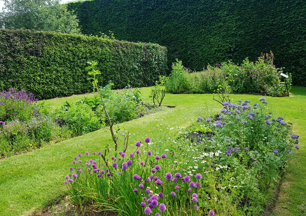 Nutzgarten, Ziergarten, Kräutergarten, Kräuterbeete anlegen, Gartenbeete anlegen