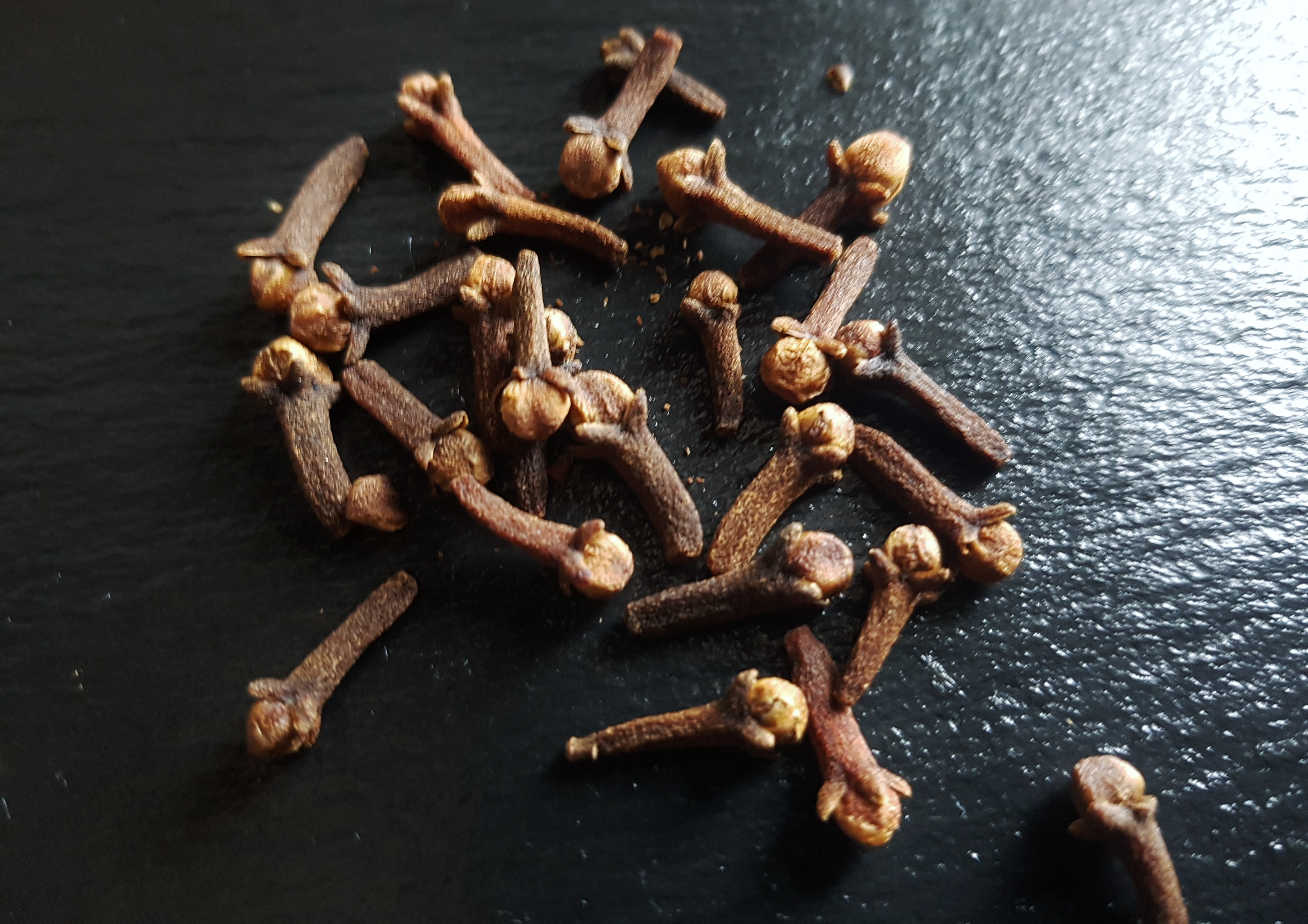 Gewürznelke, Gewürznelkenbaum, Nelkenbaum, Syzygium aromatica
