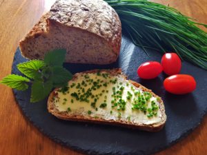 Schnittlauch, Allium schoenoprasum, Schnittlauchbrot