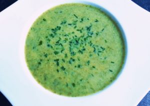 Gründonnerstagsuppe, Gruendonnerstagsuppe, Neunkräutersuppe, grüne Suppe, Frühlingssuppe