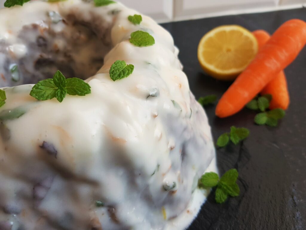 Rüblikuchen, Karottenkuchen, Rueblikuchen, Kräuterglasur, Rüblikuchen mit Minz Glasur, Carrot Cake