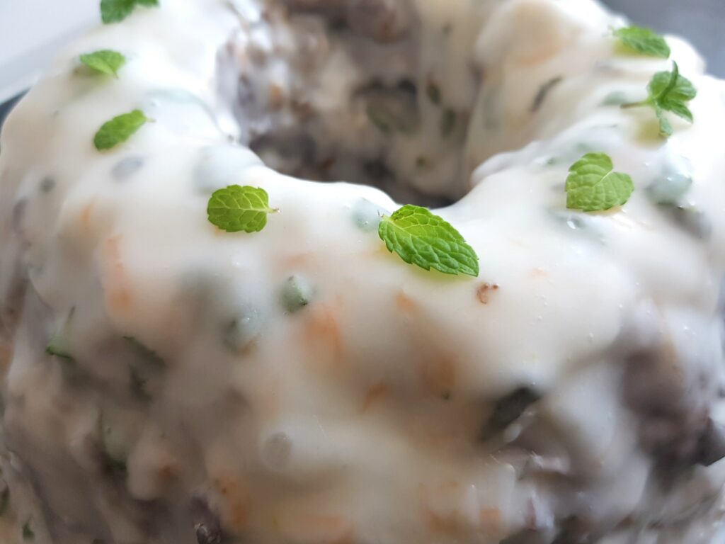 Rüblikuchen, Karottenkuchen, Rueblikuchen, Kräuterglasur, Rüblikuchen mit Minz Glasur, Carrot Cake