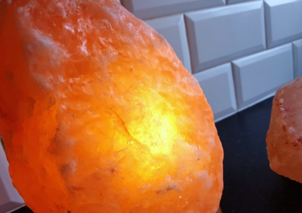Himalaya-Salz, Salzkristallampe, Therapielicht, Lichttherapie, Luftreiniger, Raumluft reinigen
