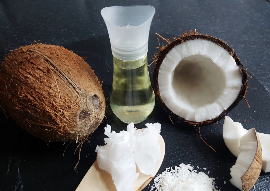 Naturkosmetik, Wellness, Spa, Natürliche Haarpflege, Natural Beauty, Beauty Tipps, Haarpflege, Kokos, Kokosnuss, Kokosmilch, Kokosöl, coconut, coconut milk, coconut oil