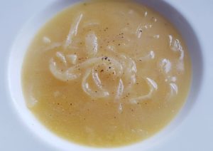 Zwiebelsuppe, Zwiebeln