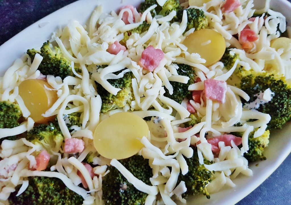 Brokkoli-Auflauf, Brokkoli-Kartoffel-Auflauf, Brokkoli, Kartoffeln, Speck