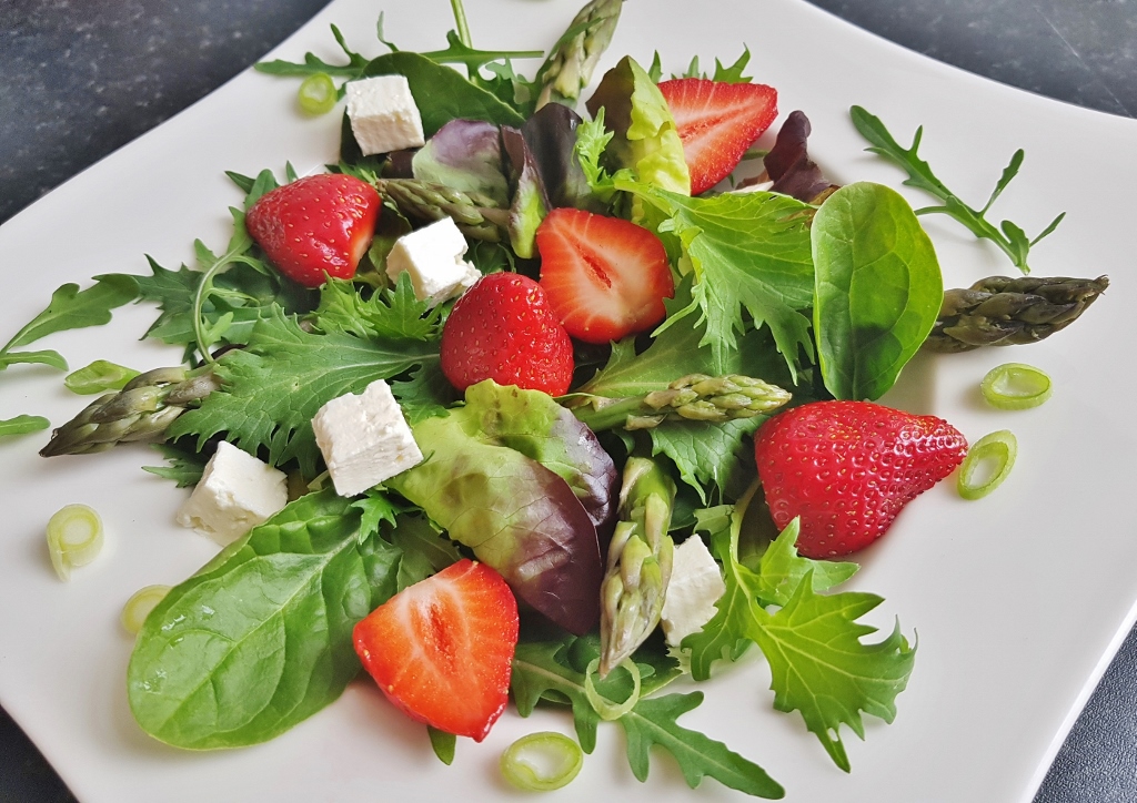 Spargel, Erdbeeren, Spargelsalat