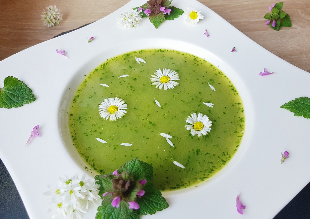 Gründonnerstagsuppe, Neunkräutersuppe, Grüne Neune