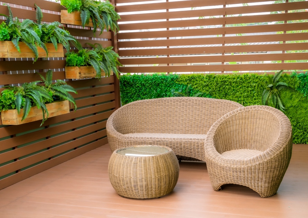 Rattanmöbel für die grüne Terrasse