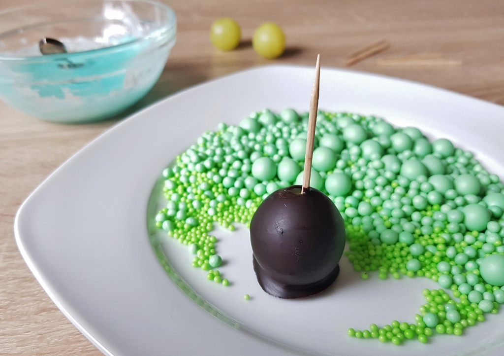 Schoko-Trauben, Zuckerperlen